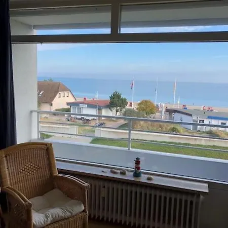 Strandhotel 33 *